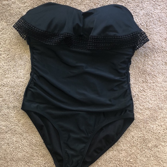 🖤KONA SOL🖤CROCHET FLOUNCE CLASSIC CROCHET STRAPLESS SWIMSUIT🖤 - Picture 7 of 10